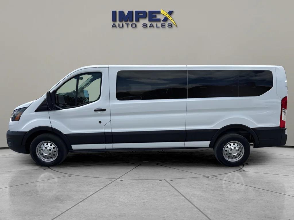 ford transit passenger van 2022 1FBAX9Y81NKA39985 image ford transit passenger van 2022 1FBAX9Y81NKA39985 image